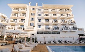 Chimaera Hotel